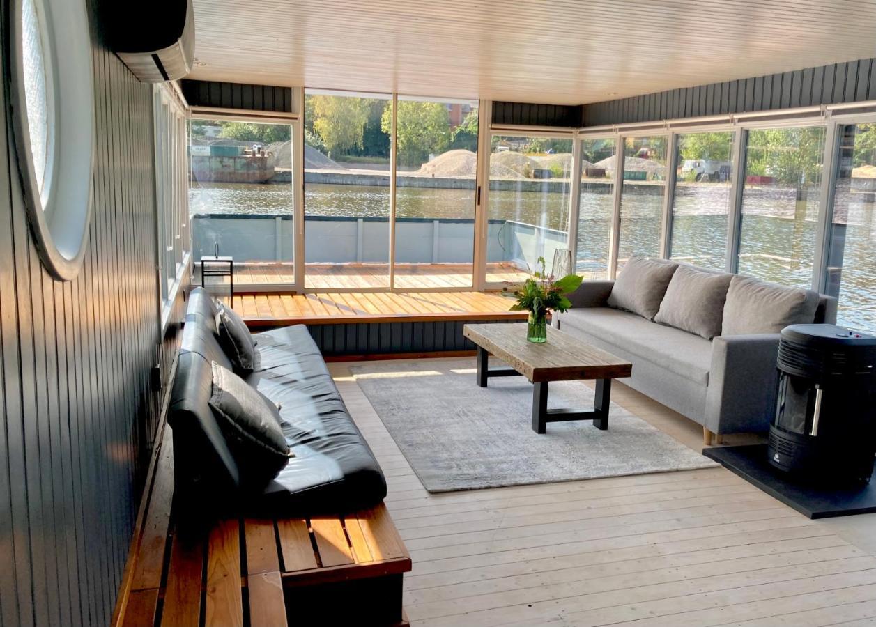 Houseboat - Best Place In ปราก ภายนอก รูปภาพ