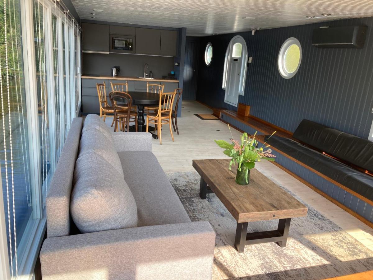 Houseboat - Best Place In ปราก ภายนอก รูปภาพ