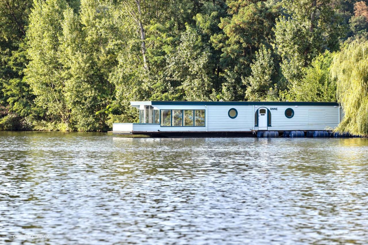 Houseboat - Best Place In ปราก ภายนอก รูปภาพ